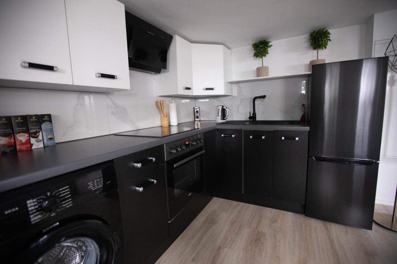 80Qm - 4 Rooms - Private Parking - Keller-Basement - Mallibase Apartments Ганновер Екстер'єр фото
