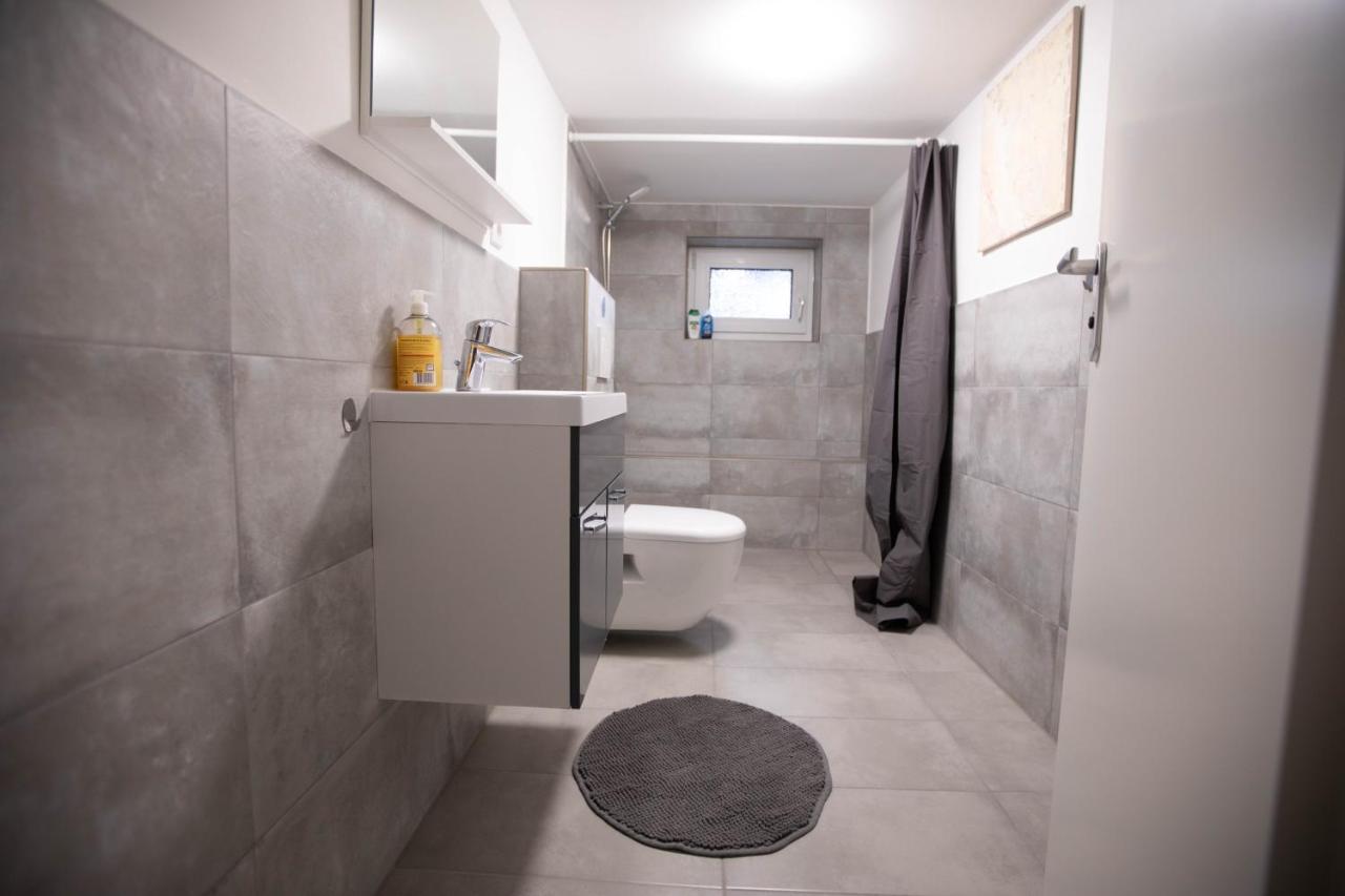 80Qm - 4 Rooms - Private Parking - Keller-Basement - Mallibase Apartments Ганновер Екстер'єр фото